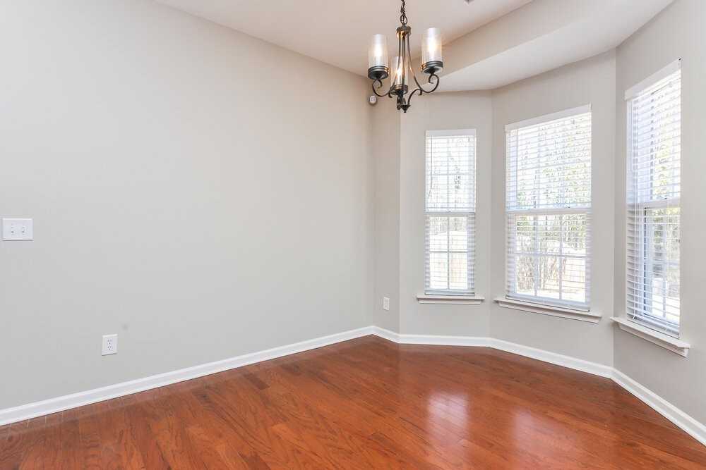 1547 Cairo Way - Photo 6 of 21