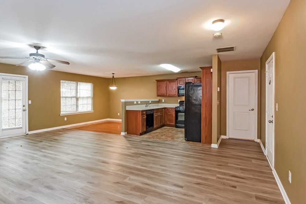 327 Village Chase - Photo 5 of 16