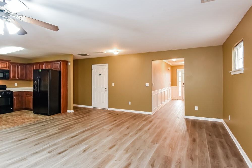 327 Village Chase - Photo 6 of 16