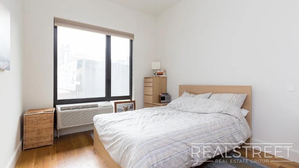 1 Duffield St #322 - Photo 3 of 6