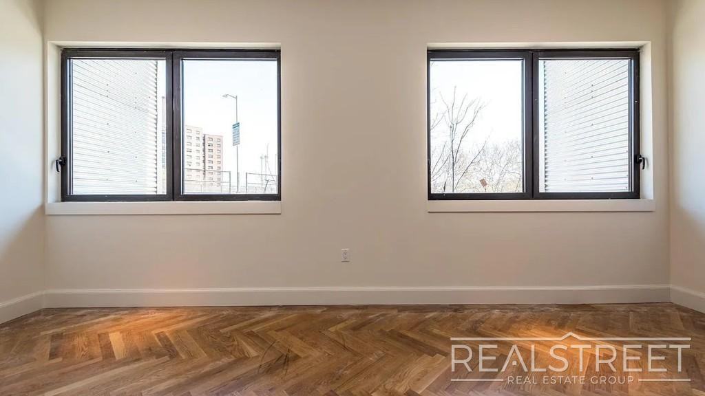 1 Duffield St #322 - Photo 4 of 6