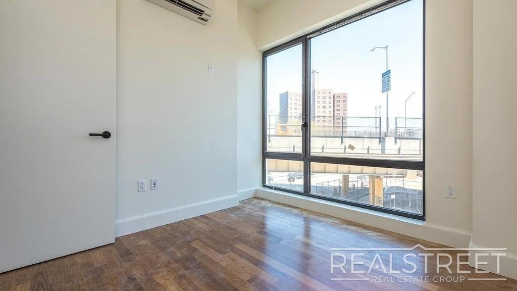 1 Duffield St #322 - Photo 5 of 6