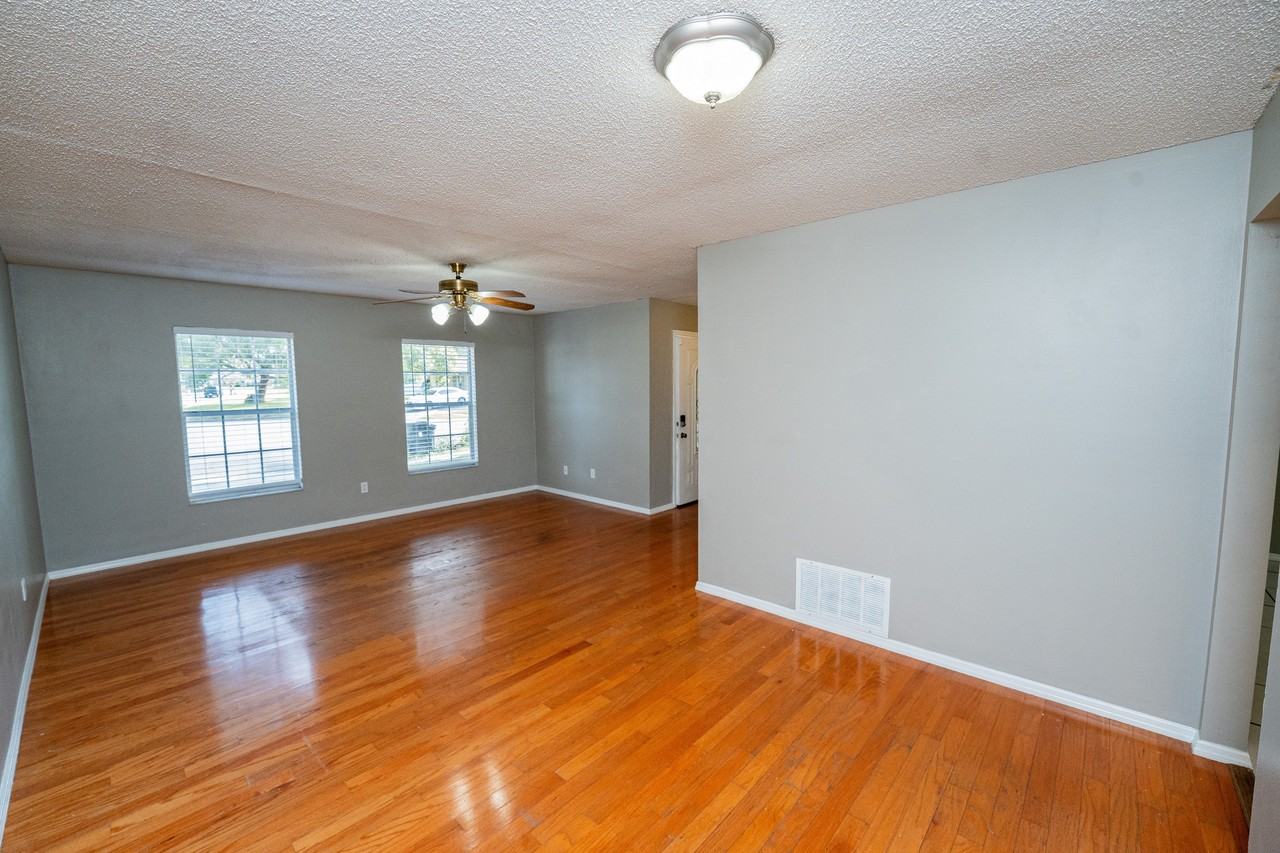 150 Lady Susan Ct #1 - Photo 6 of 45