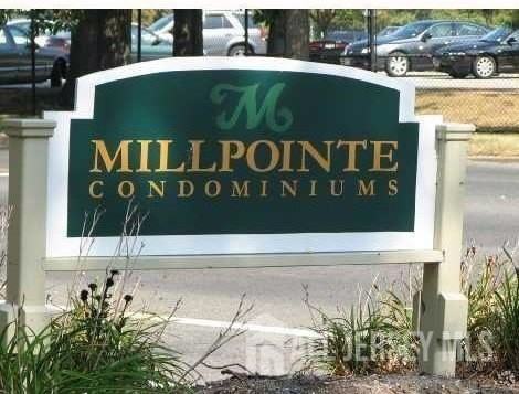 14 College Dr - Photo 4 of 23