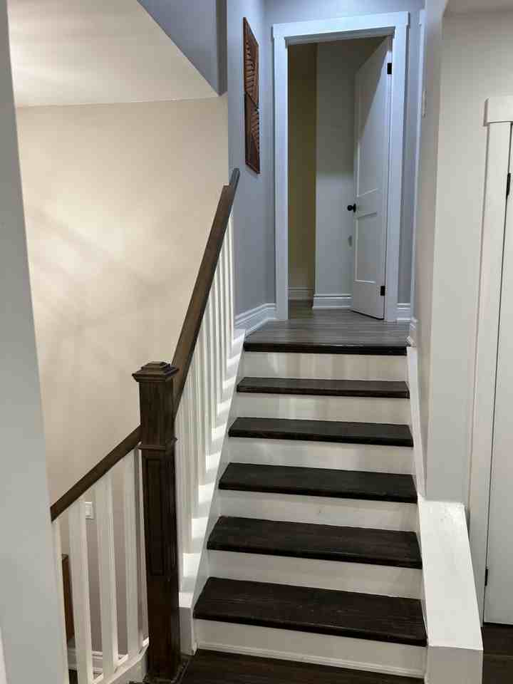 804 Beatrice St E - Photo 5 of 19