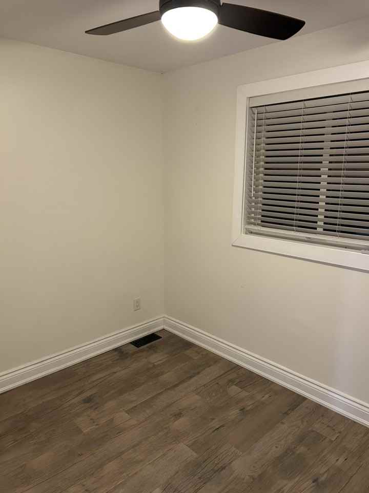 804 Beatrice St E - Photo 6 of 19