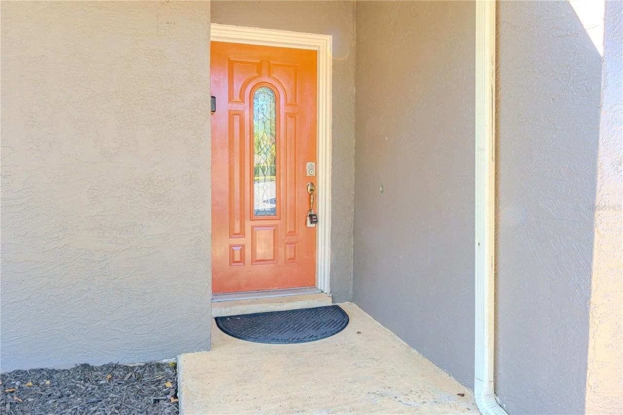 150 Lady Susan Ct - Photo 4 of 48