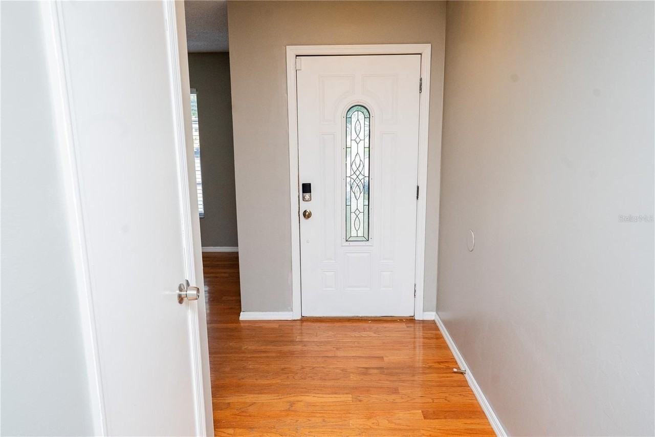 150 Lady Susan Ct - Photo 5 of 48