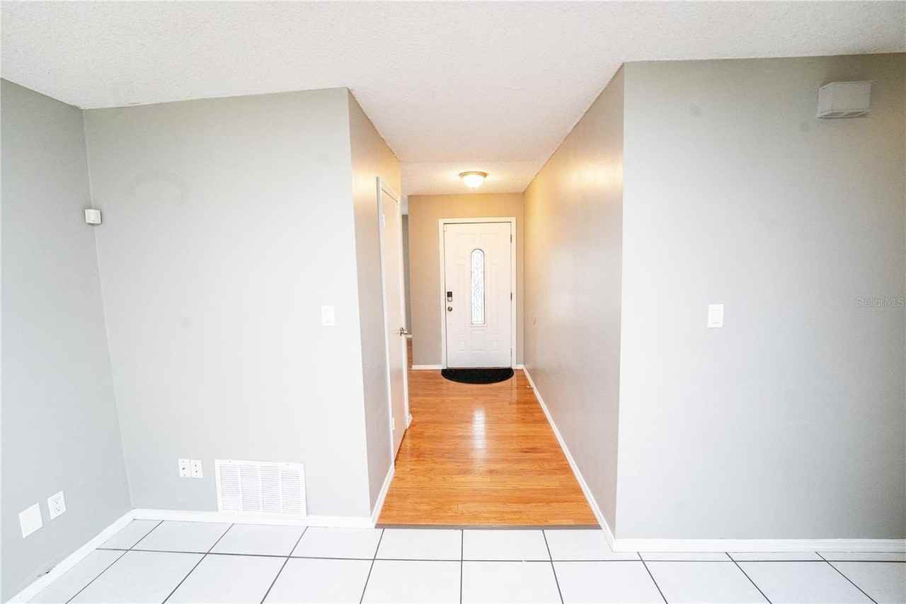 150 Lady Susan Ct - Photo 6 of 48