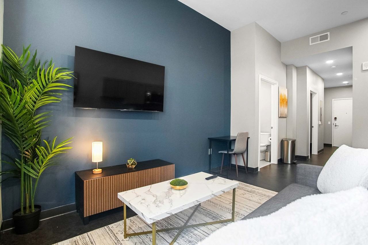 800 Penn Ave #1075253P - Photo 2 of 13