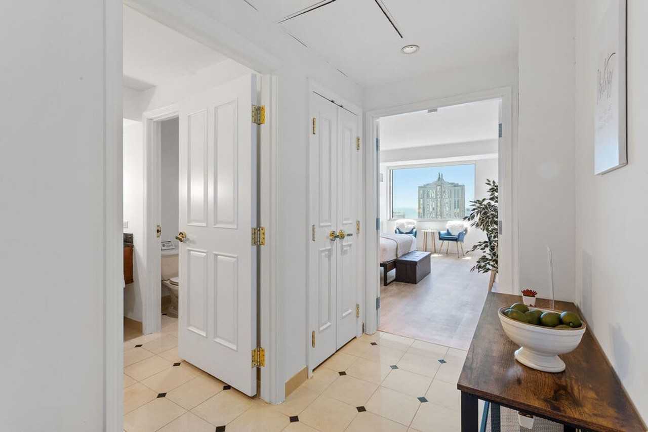 810 Pacific Ave #1358976P - Photo 3 of 11