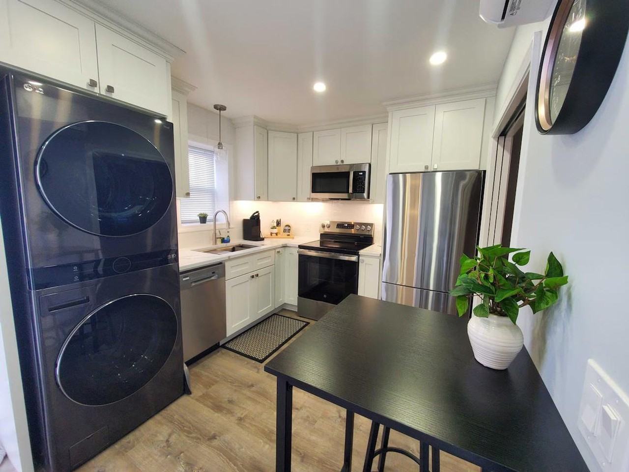 1111 Atwells Ave #1373622P - Photo 6 of 27