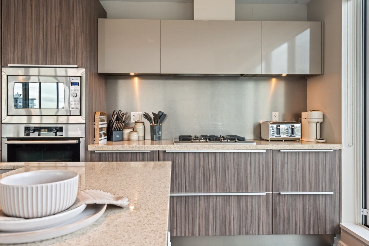 191 West 1st Ave #1375930P - Photo 3 of 31