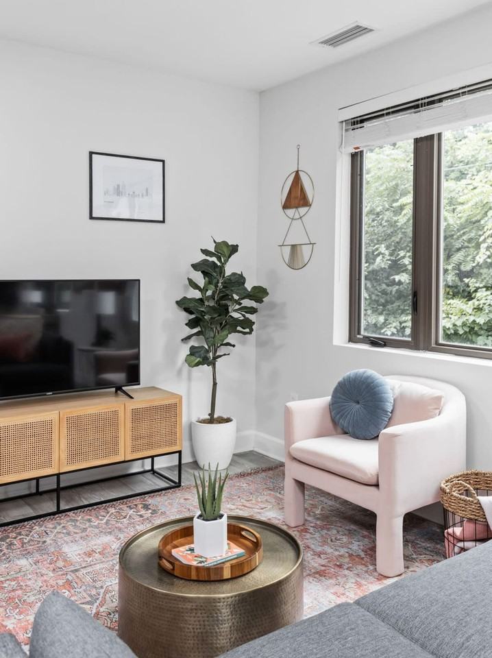 5858 North College Avenue - Photo 4 of 38