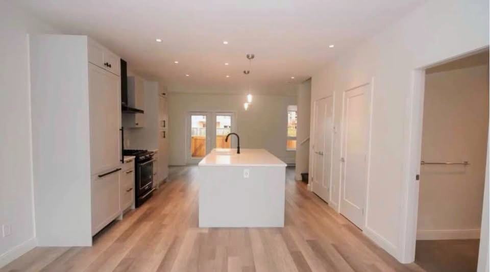 525 East 2nd Street - Photo 5 of 15