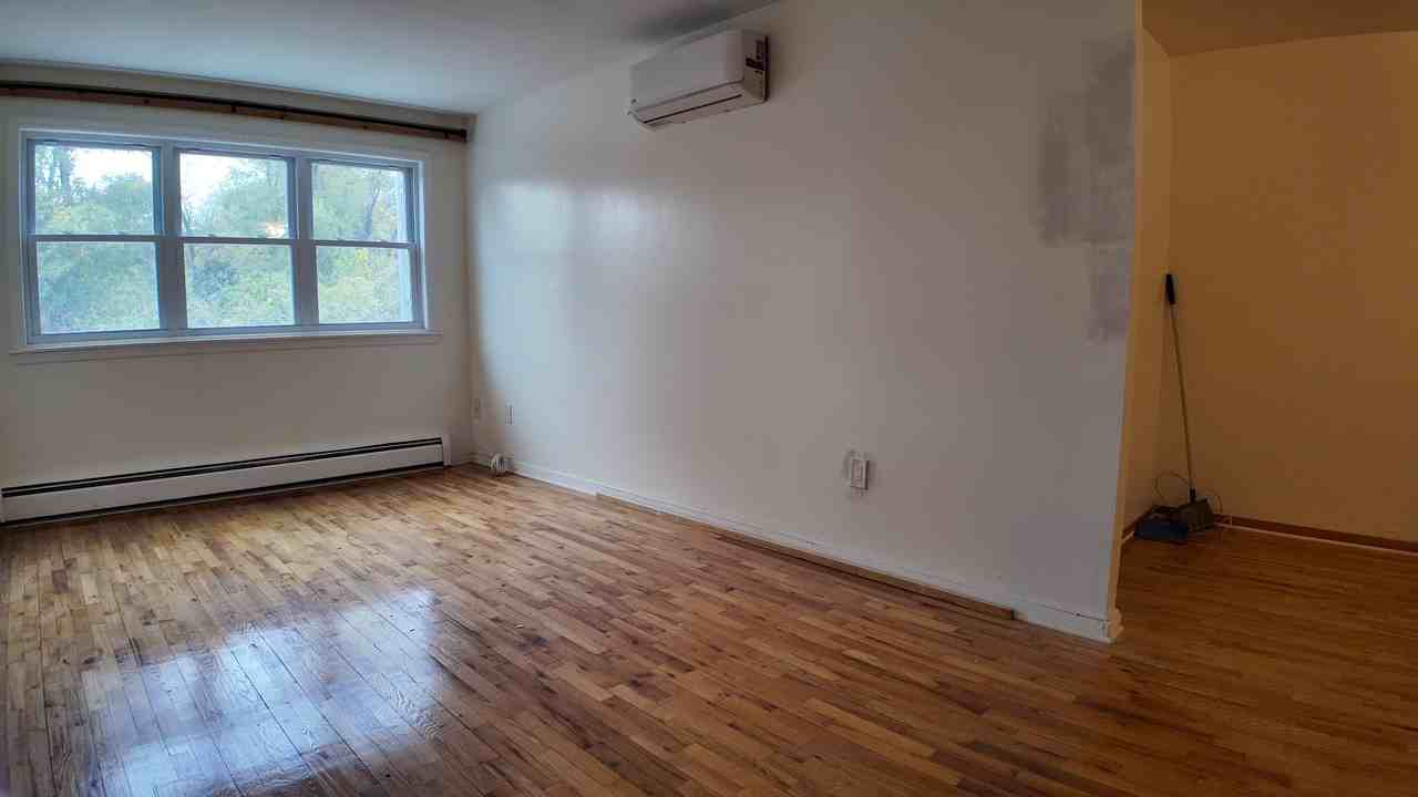 420 Screvin Avenue #2 - Photo 5 of 12