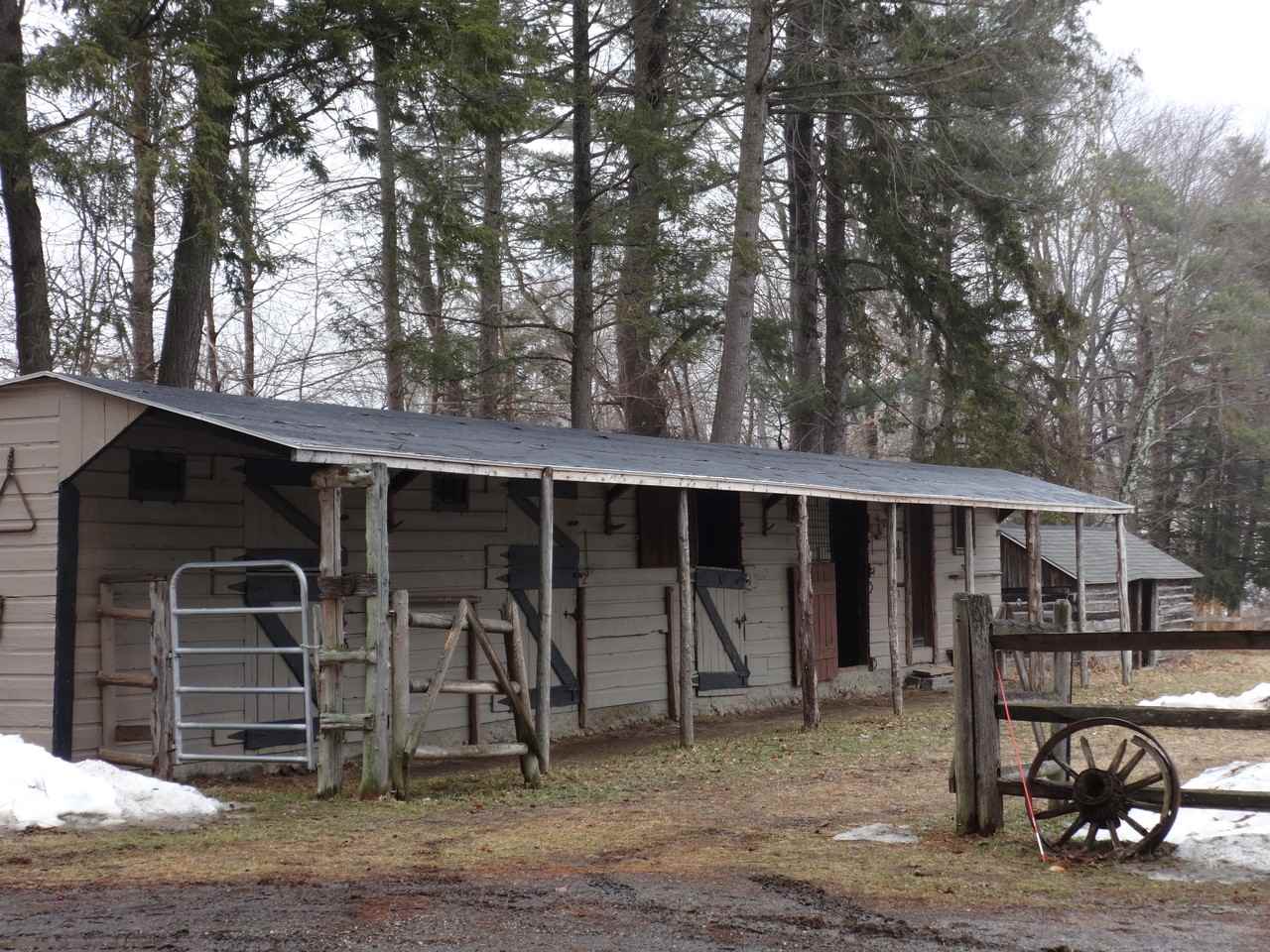 9 Obtuse Road South - Photo 2 of 9