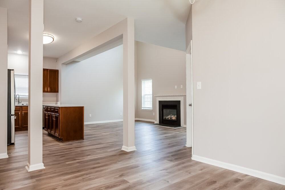 5109 Livermore Ln - Photo 6 of 17