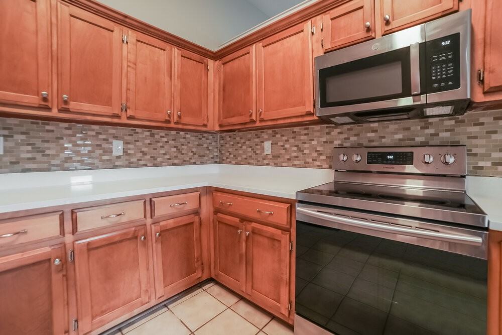 7821 Bailee Ln - Photo 7 of 17