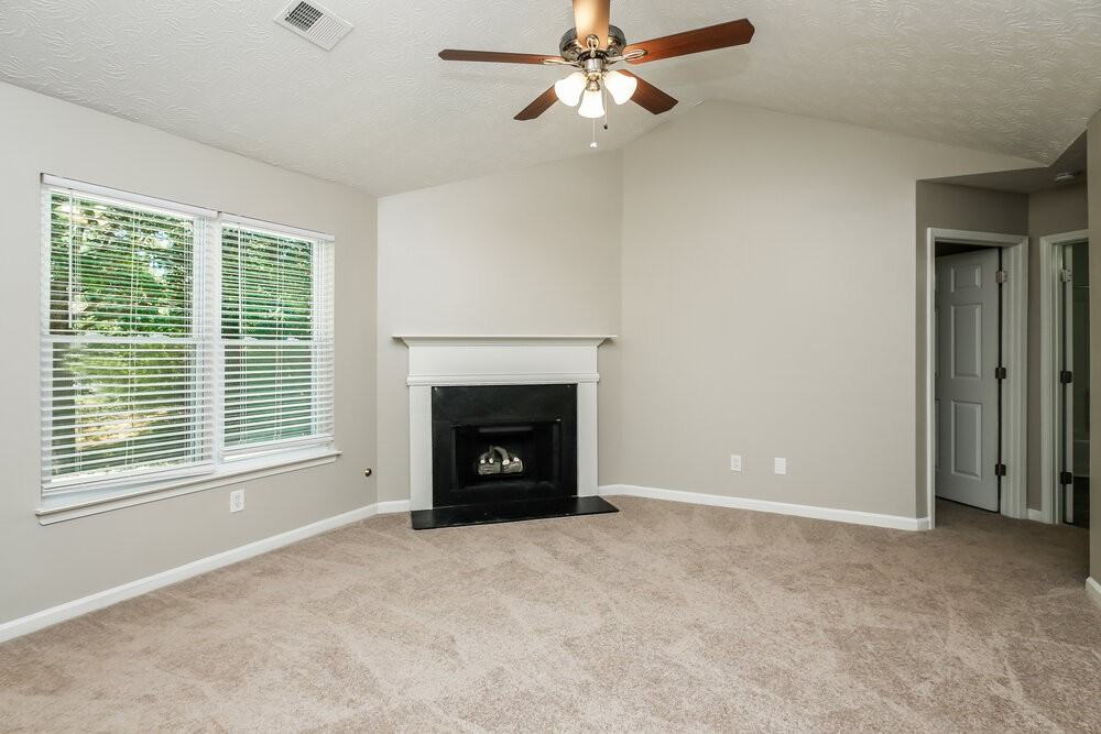 54 Virginia Heights Dr - Photo 3 of 15