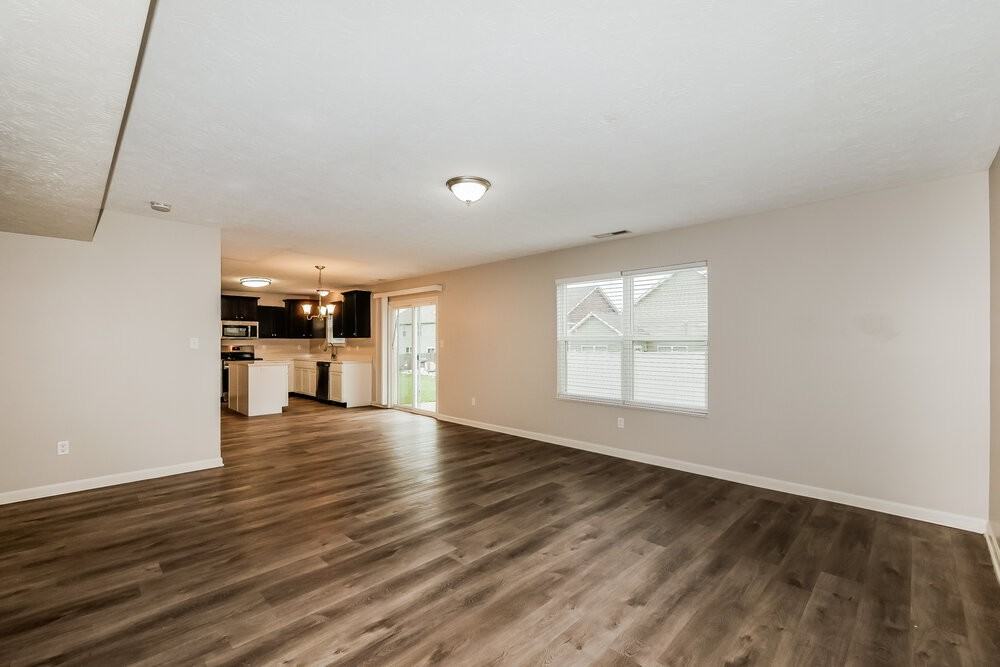 11556 Ross Common Dr - Photo 6 of 17