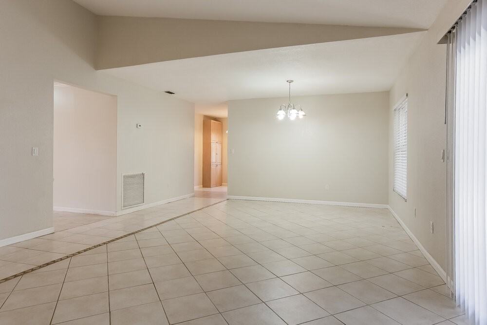 1348 Pinetta Cir - Photo 4 of 15