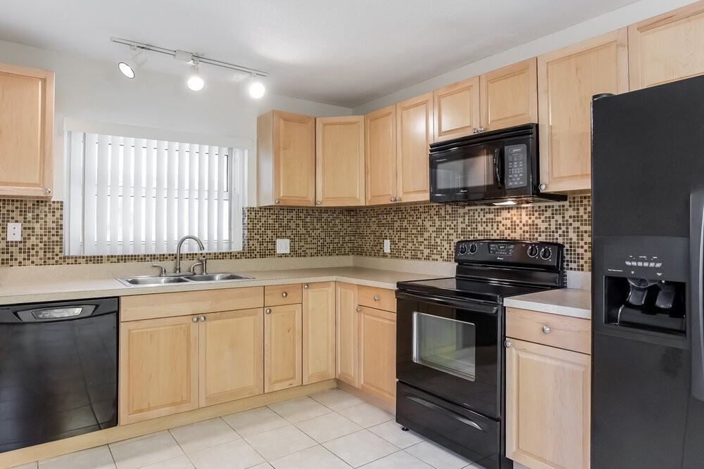 1348 Pinetta Cir - Photo 7 of 15