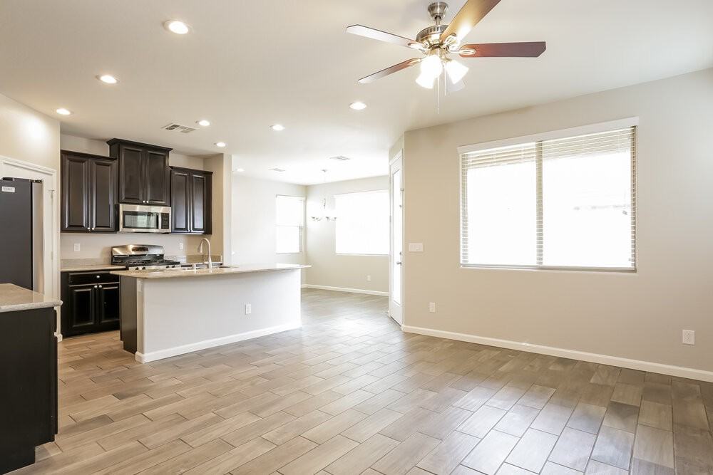 6388 Kellyville Dr - Photo 4 of 17