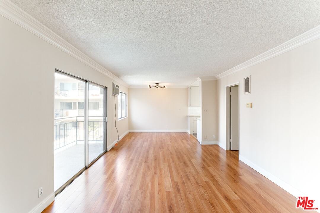 7548 Hampton Ave #7548-206 - Photo 7 of 27