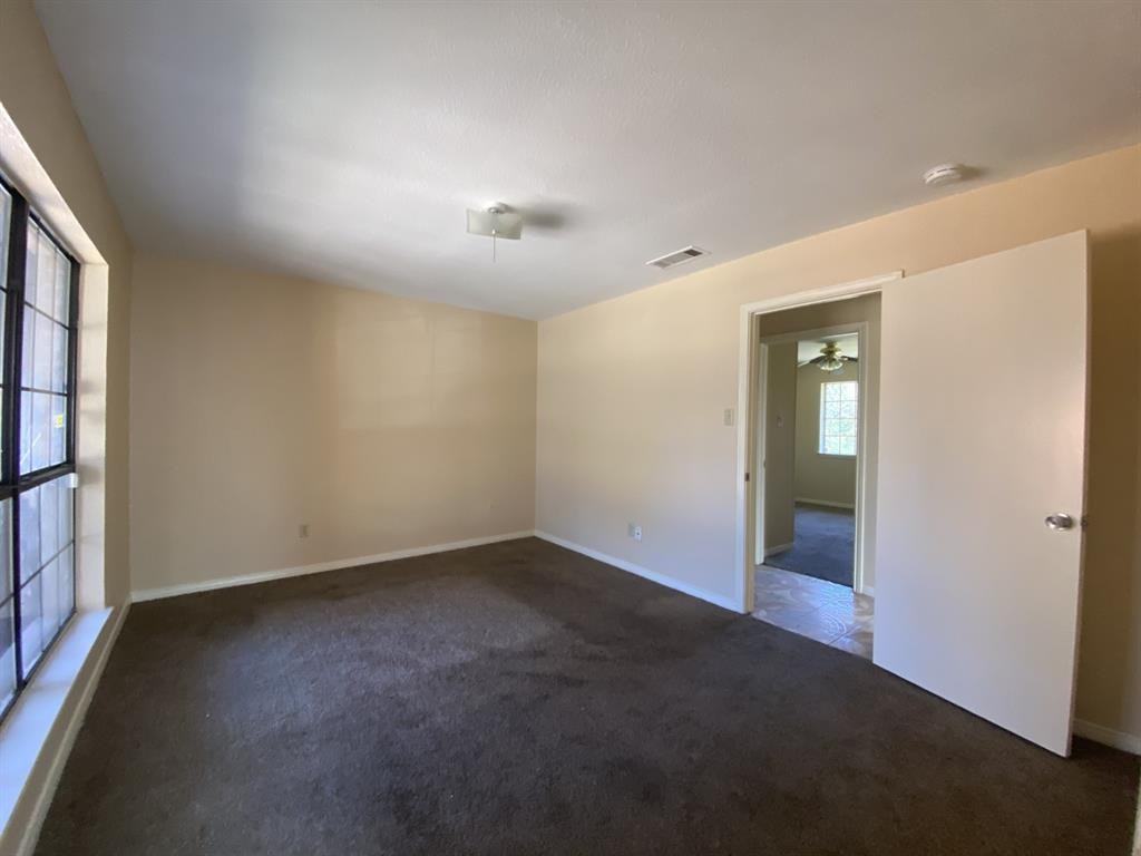 724 N Elm St #724 - Photo 4 of 25