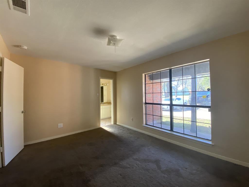 724 N Elm St #724 - Photo 5 of 25