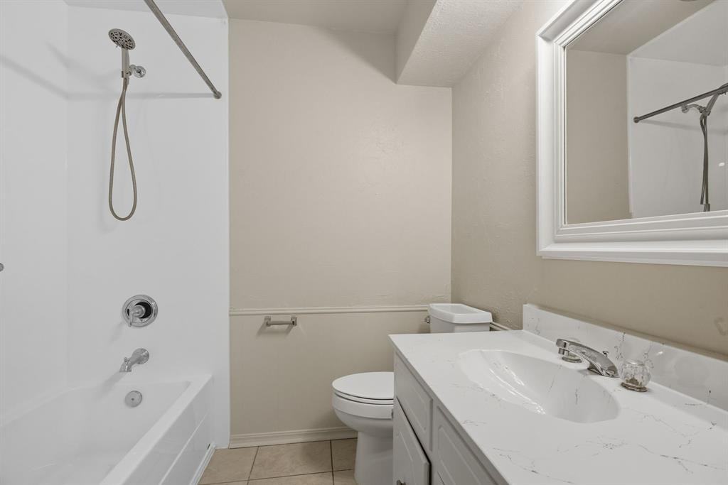 10304 Oak Creek Dr #10304 - Photo 6 of 25