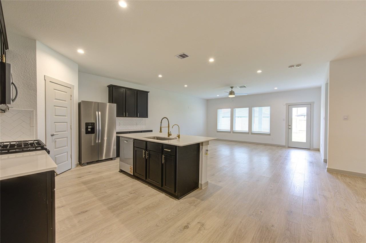 30039 Violet Sky Way #30039 - Photo 2 of 48