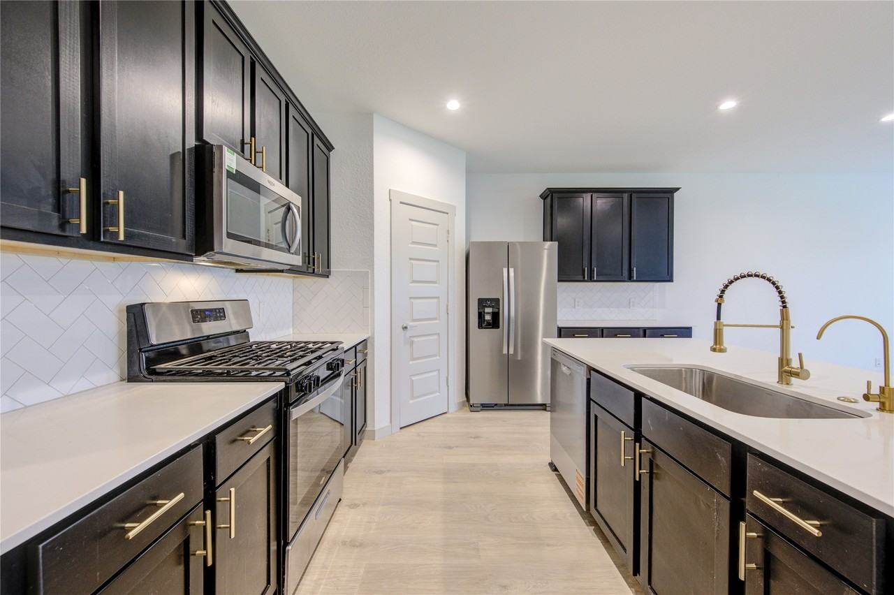 30039 Violet Sky Way #30039 - Photo 7 of 48