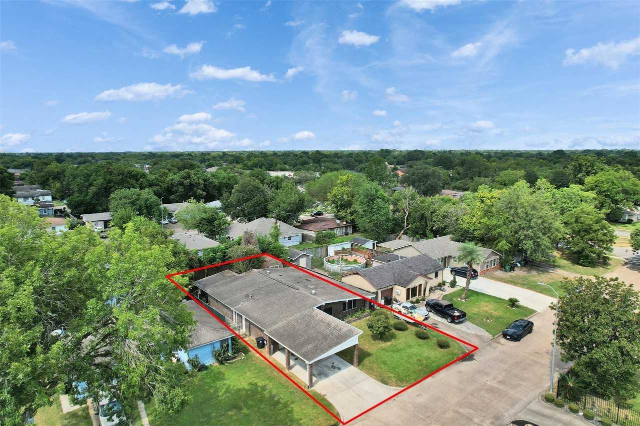 5627 Southbrook Dr #5627 - Photo 4 of 38