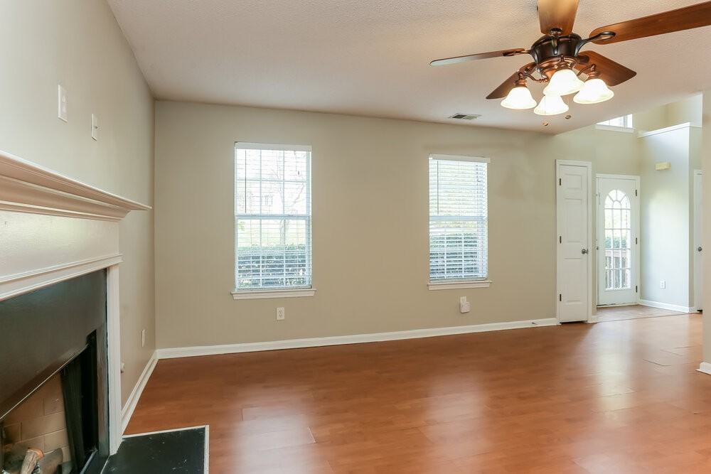 5442 Beaver Lake Dr - Photo 4 of 17