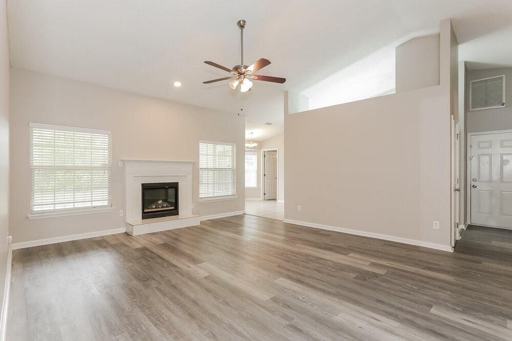 1694 Aston Hall Dr E - Photo 3 of 15