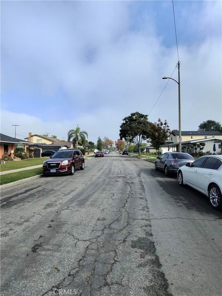 5130 E Burnett St #5130A - Photo 2 of 16