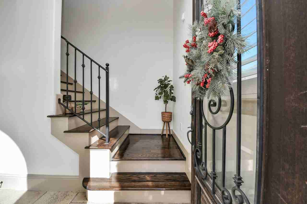 1141 W 23rd St #1141A - Photo 4 of 35