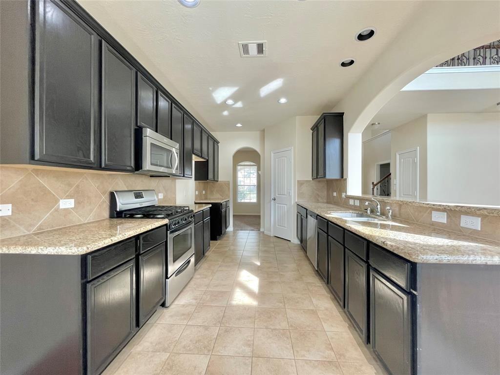 25015 Diamond Ranch Dr #25015 - Photo 2 of 27