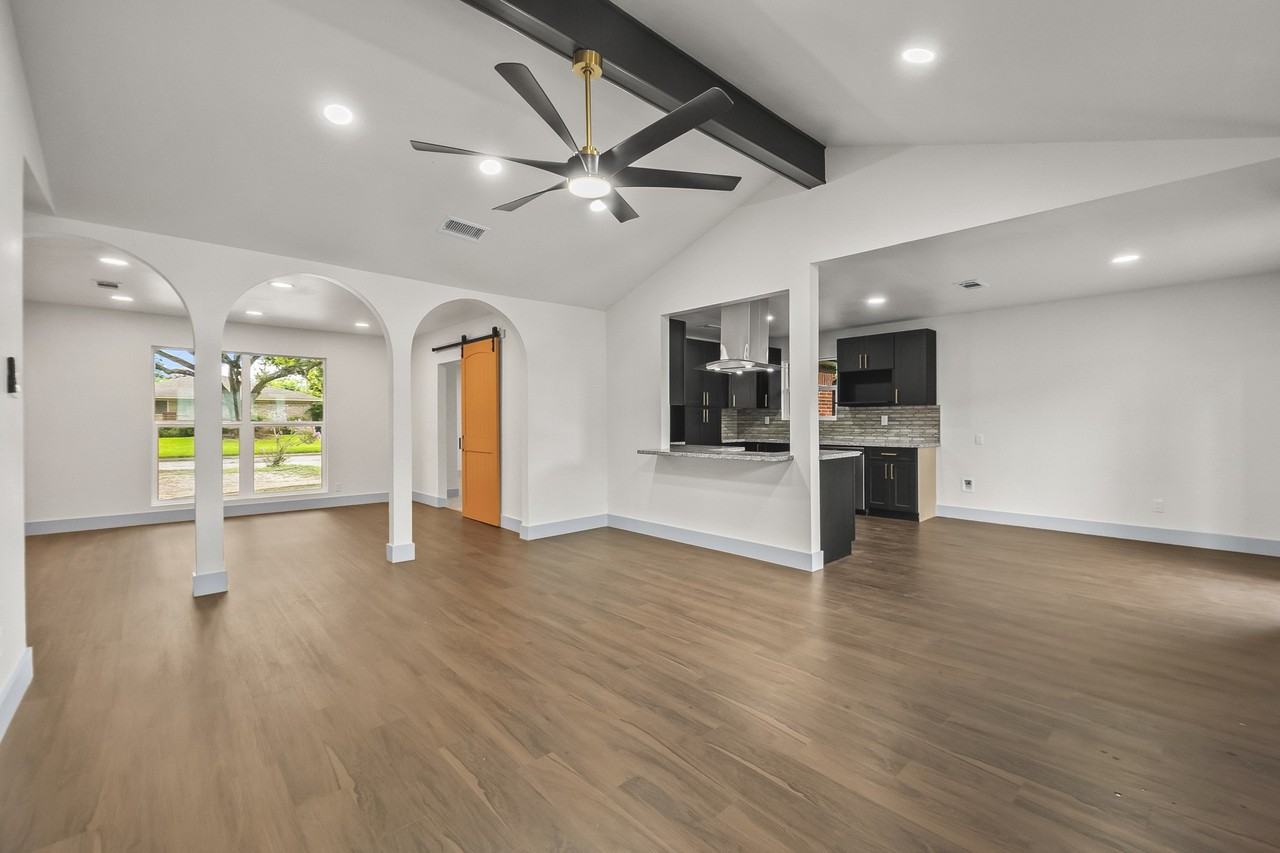 4903 Mayflower St #4903 - Photo 7 of 25