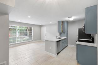 2101 Fountain View Dr - Photo 1 of 1