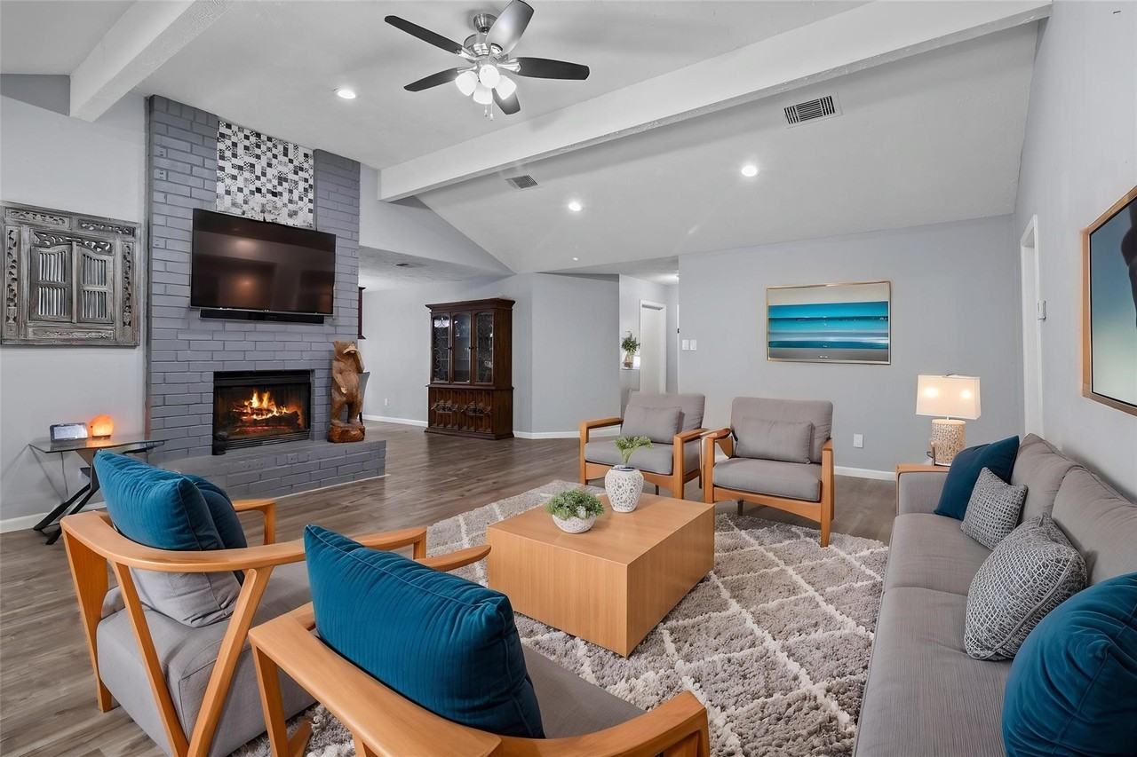 20074 Crazy Horse Circle Dr #20074 - Photo 2 of 42