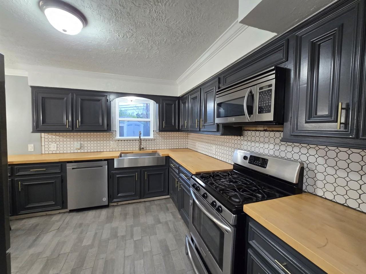 11102 Endicott Ln #11102 - Photo 7 of 8