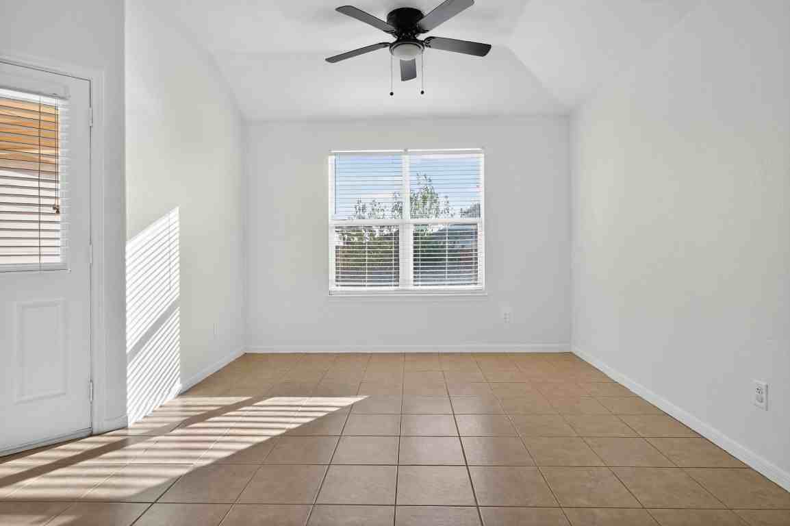 2810 Alamocitos Creek Dr #2810 - Photo 2 of 15