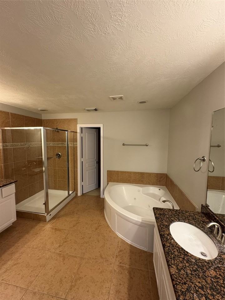 2614 Enclave At Shady Acres Ct #2614 - Photo 3 of 15