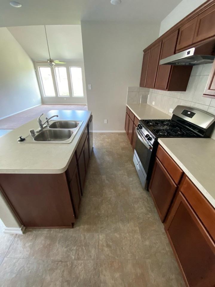 20415 Scout Landing Trl #20415 - Photo 2 of 22