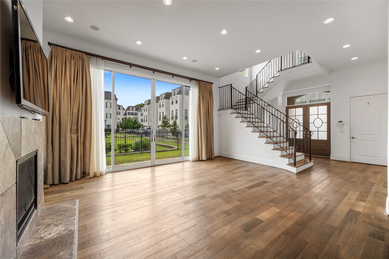 11107 Savannah Woods Ln #11107 - Photo 6 of 49