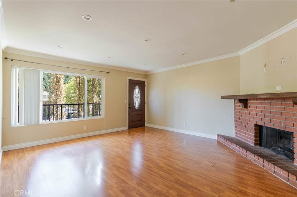 909 E Garfield Ave #909-3 - Photo 3 of 25