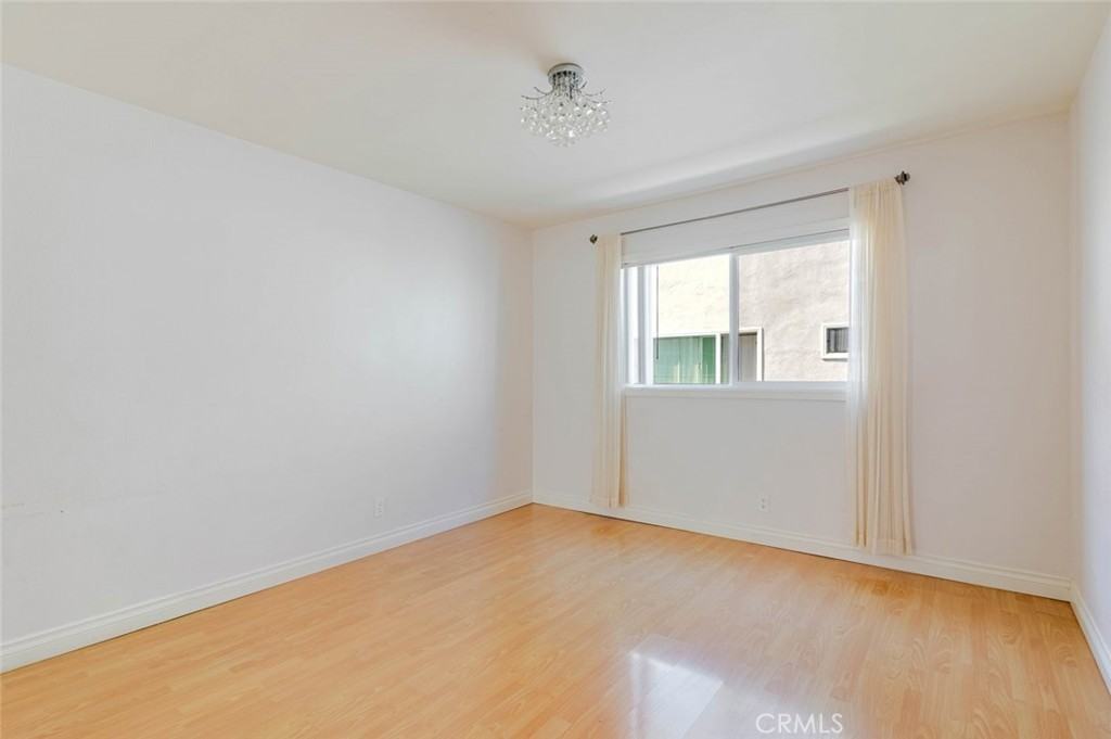 909 E Garfield Ave #909-3 - Photo 7 of 25